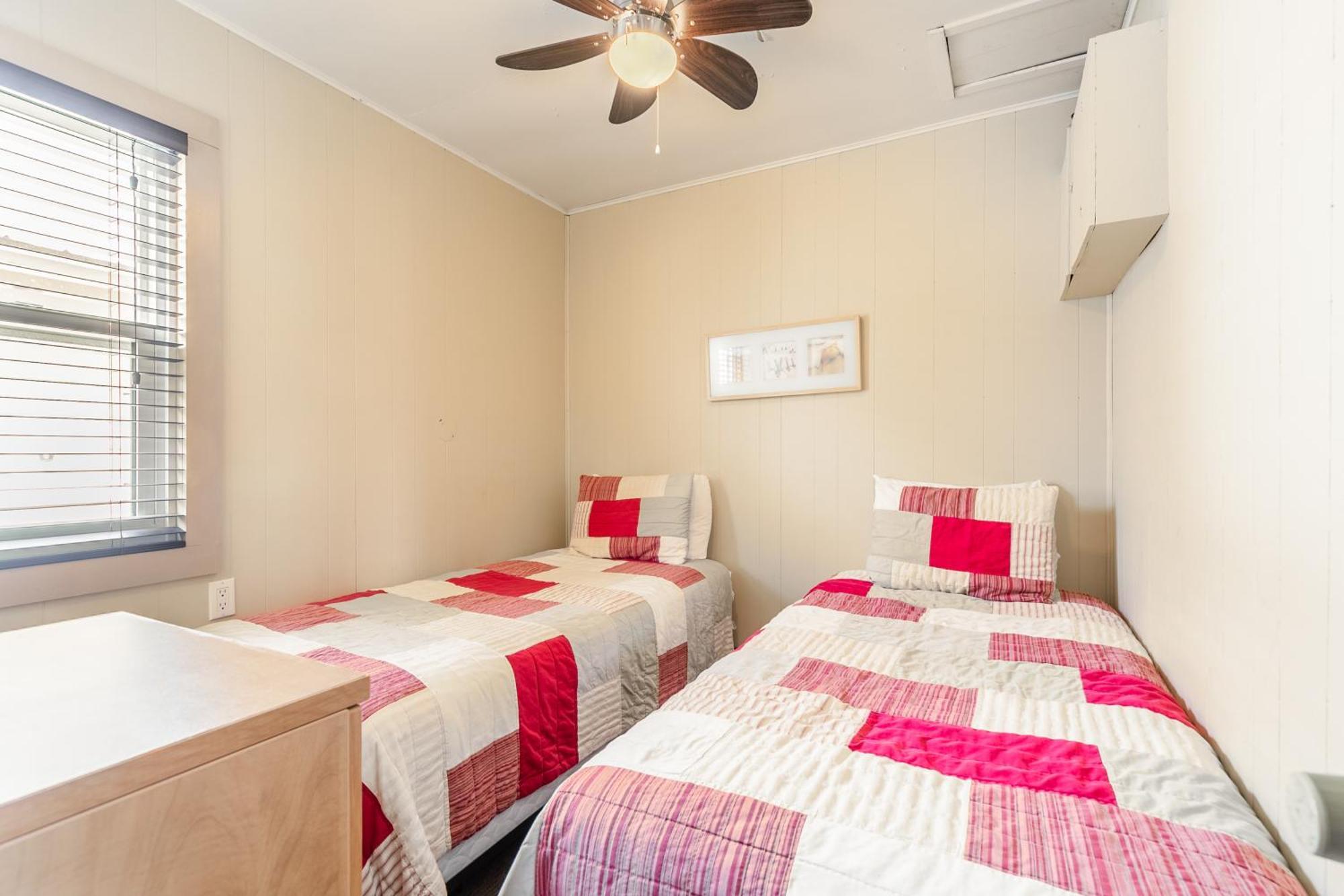 Bayside Cottage Rentals Port Rowan Экстерьер фото